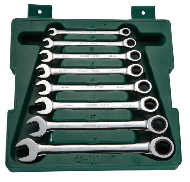 Zestaw 8 szt. kluczy płasko oczkowych z grzechotką GEARWRENCH SATA 08008